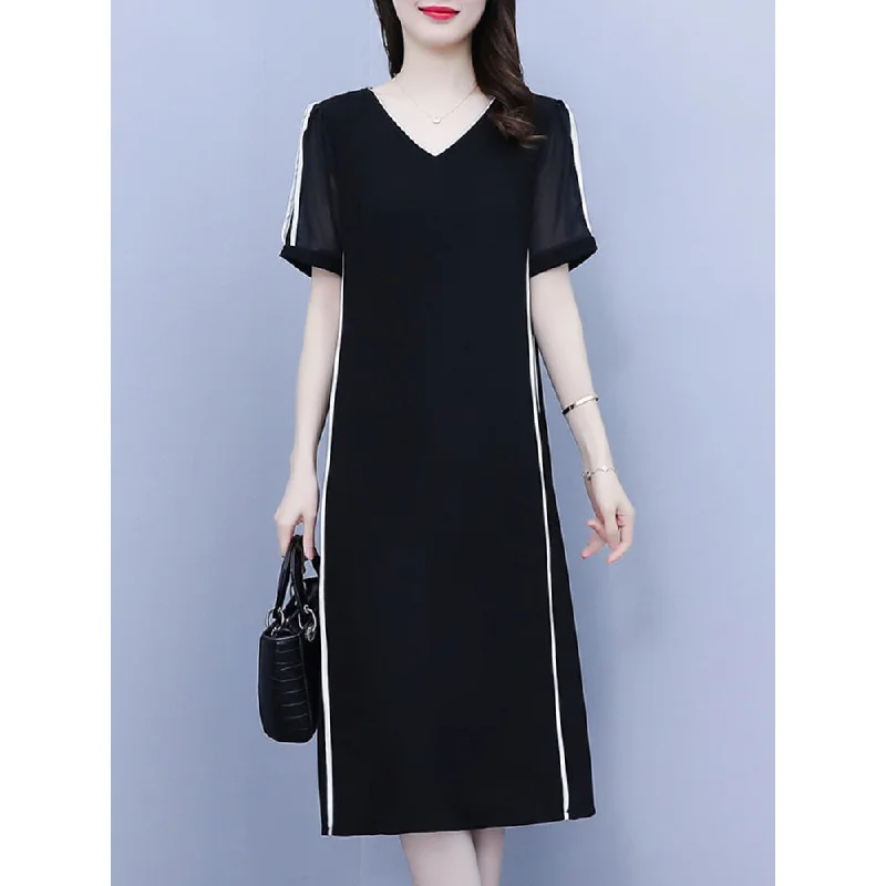 Super Bargain Plus Size Monochrome Stripe V Neck Shift Dress