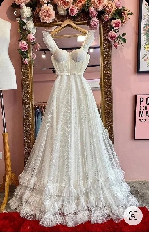 Last Chance Princess Ivory Lace Sweetheart A Line Long Prom Dresses