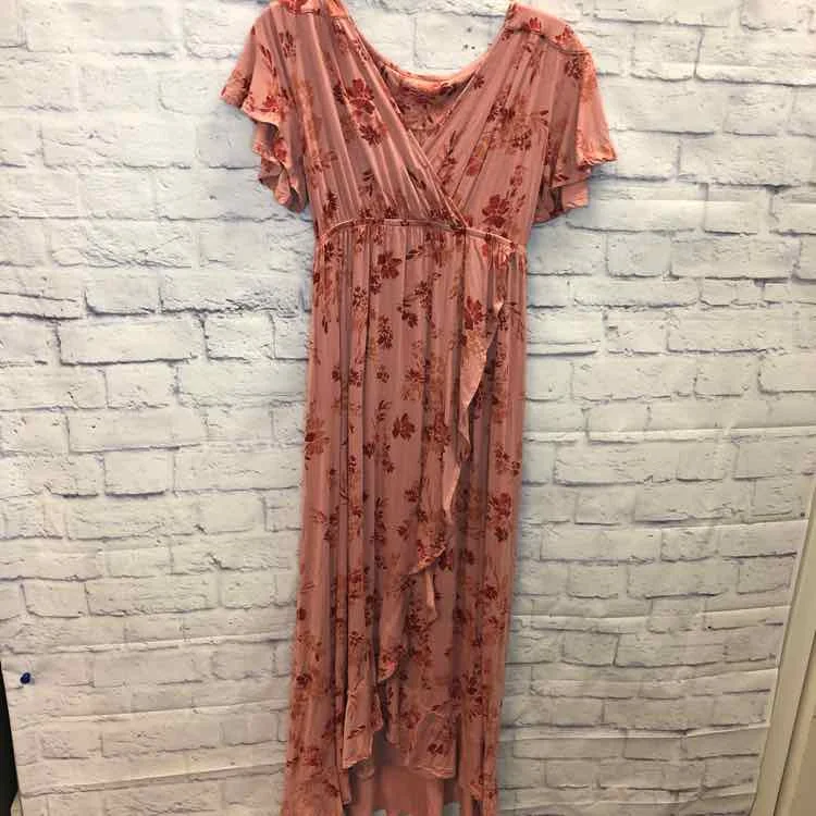 Steals and Deals Isabel Maternity Pink Size M Maternity Dress