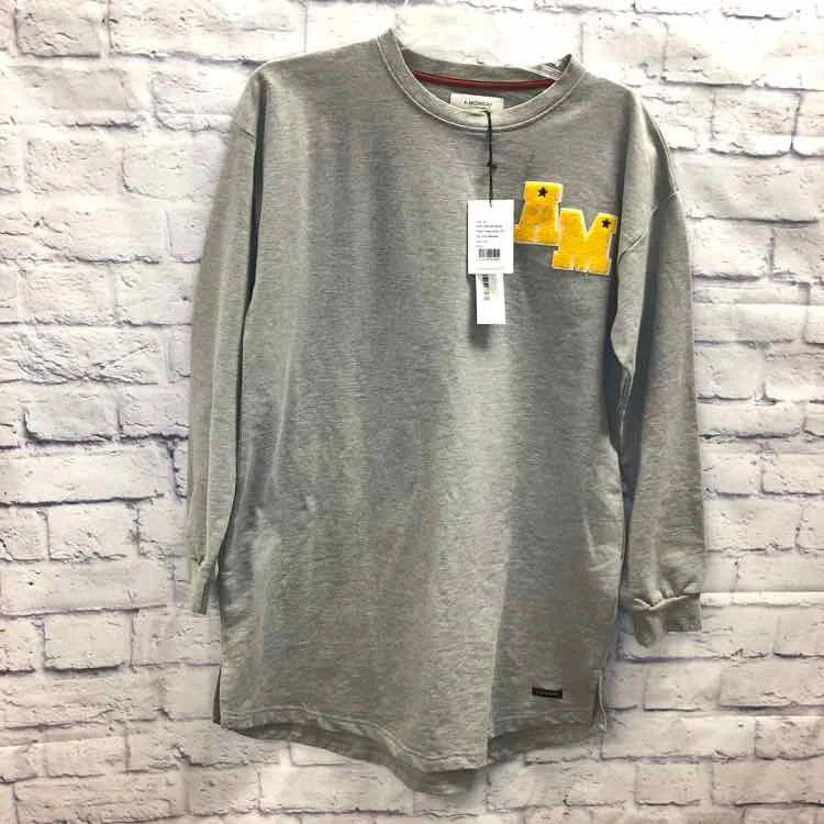 Hurry In A Monday in Copenhagen Gray Size 14 Girls Dress