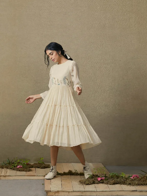 Savings Bonanza Botanical Tier Dress