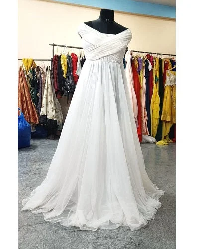 Clearance Sale W922, White Prewedding Shoot Gown, Size (All)