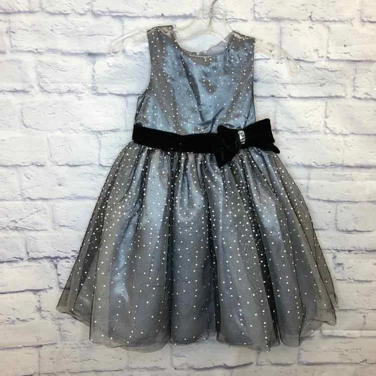 Bargain Bin Nannette Gray Size 4T Girls Dress