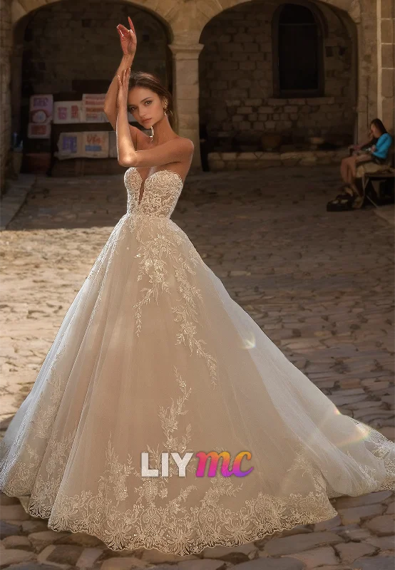 Hurry In Sweetheart Strapless Lace Appliques Tulle Ball Gown Wedding Dress
